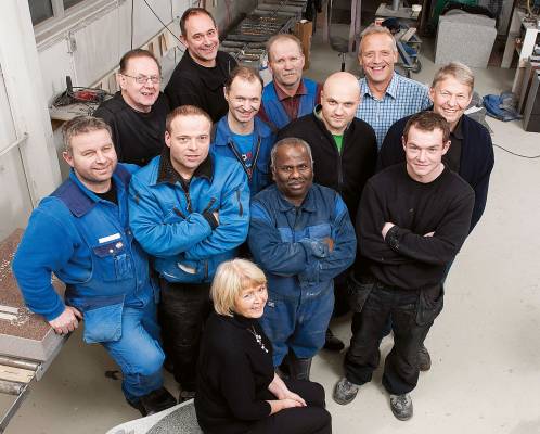 Et bilde av noen av de ansatte på Nergård Sten (ikke alle)